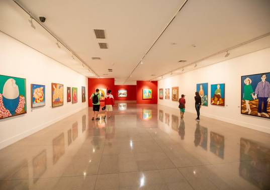 Hasta marzo de este año se puede visitar la exposición Estridencia / Emanaciones, un recorrido en homenaje al centenario del natalicio de la artista Dora Ramírez. Foto: Carlos Velásquez.