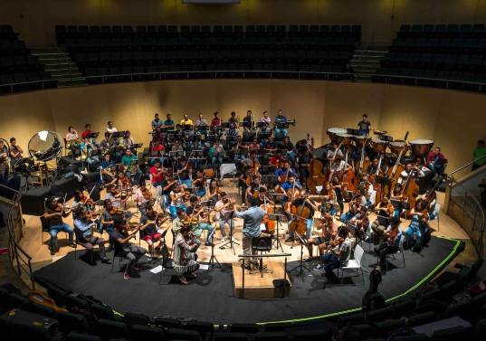 La Orquesta Iberacademy se presentará en el Teatro El Tesoro en el concierto Bandas Sonoras. FOTO Juan Antonio Sánchez