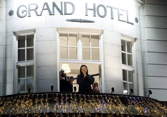 María Corina Machado hizo su primera aparición en público desde el 9 de enero, llegando a Oslo, Noruega, en horas de la noche. Foto: Odd Andersen/ AFP