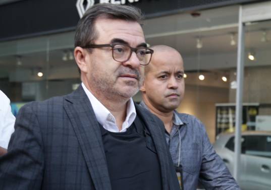 Olmedo López, exdirector de la UNGRD y una de las cabezas del esquema de desvío de fondos que buscaba favorecer las reformas del ejecutivo en el Congreso, aceptó formalmente su responsabilidad en los delitos de peculado y concierto para delinquir. FOTO: Colprensa