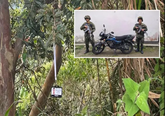 Adelante, la moto recuperada tras una semana en la vereda Travesías. Atrás, el carnet encontrado en El Roblal de Briceño. FOTO: Cortesía