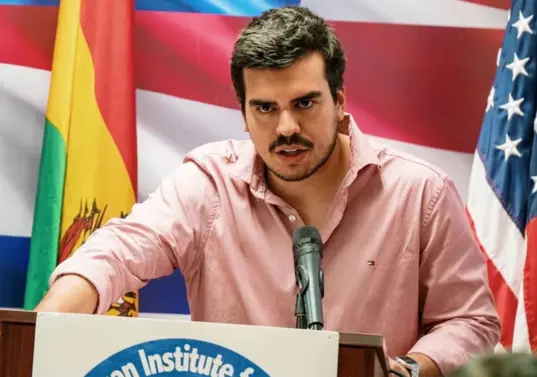 Avendaño es autor del éxito en ventas <i>Días de Sumisión, cómo el sistema democrático venezolano perdió la batalla contra Fidel</i>. Reside en Colombia. FOTO <b>cortesía</b>