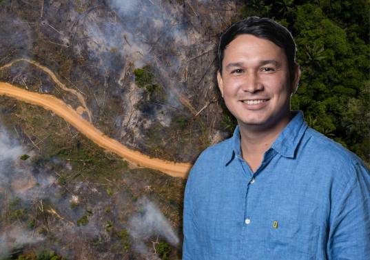 Andrés Cardona, fotógrafo nacido en San Vicente del Caguán y explorador de National Geographic, lleva seis años documentando la deforestación de la Amazonía colombiana. FOTO © Andrés Cardona