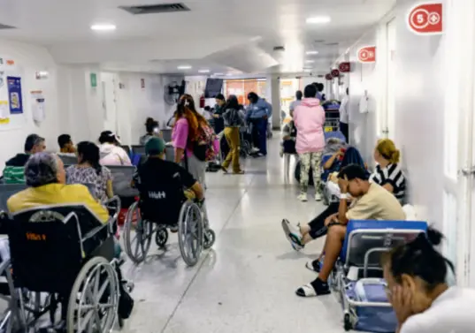 Las entidades promotoras de salud (EPS) a las que les suspendieron o tumbaron las intervenciones forzosas de la Superintendencia de Salud reúnen 10,3 millones de afiliados del sistema. FOTO CAMILO SUÁREZ