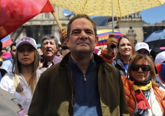 Vargas Lleras tuvo una larga carrera política. Tuvo cargos desde concejal de Bojayá (Cundinamarca) hasta vicepresidente durante el gobierno de Juan Manuel Santos. Foto: Colprensa