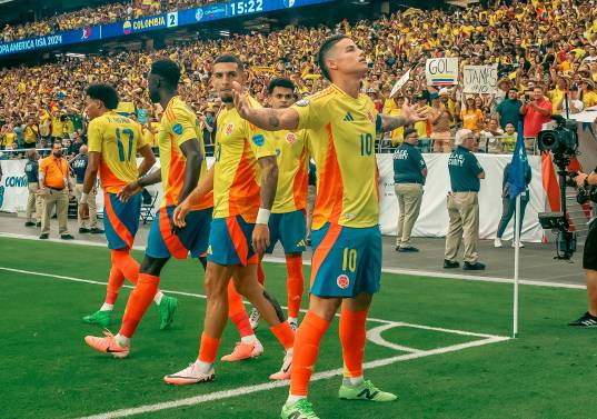 Luis Díaz y Federico Valverde, protagonistas de las selecciones Colombia y Uruguay, respectivamente. Fotos: Getty