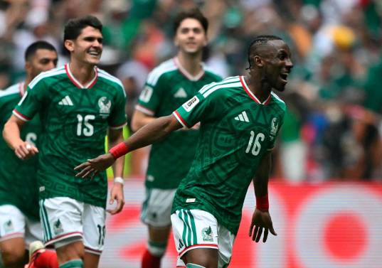 Julián Quiñones marcó el primer gol del Mundial, uno de los tantos con los que México venció 2-0 a Sudáfrica. FOTO AFP