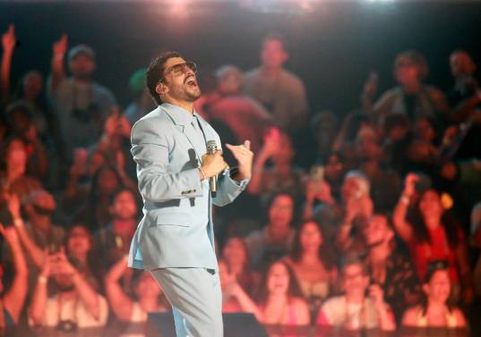 Bad Bunny hizo dos apoteósicas presentaciones que tuvieron lleno total en el estadio de béisbol Hiram Bithorn de San Juan de Puerto Rico este fin de semana. FOTO Getty. 