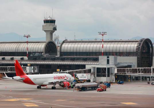 La terminal del José María Córdova fue diseñada para máximo 11 millones de pasajeros al año. FOTO Manuel Saldarriaga
