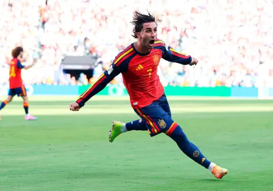 El delantero del Barcelona español, Ferran Torres, anotó el gol con el que la Selección de España vence a Argentina en Nueva York. Foto: Getty