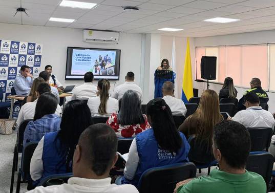 El espacio busca reducir la violencia y la congestión judicial en la capital de La Guajira mediante acuerdos con validez legal. FOTO: DEFENSORÍA.