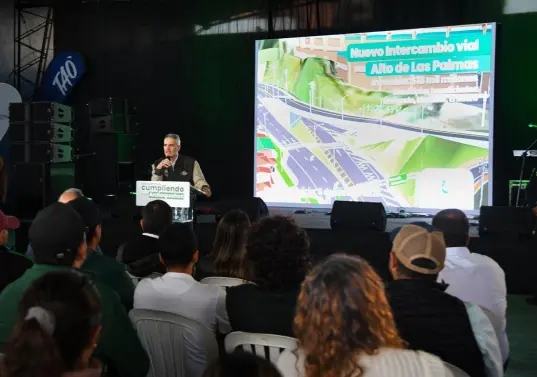 El anuncio fue realizado en el municipio de Rionegro por el gobernador Andrés Julián Rendón, en compañía del alcalde de Rionegro, Jorge Rivas, y la alcaldesa de La Ceja, María Ilbed Santa. FOTO: Cortesía Gobernación de Antioquia