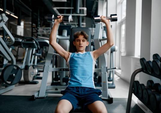 Los niños y adolescentes enfrentan las exigencias de belleza impuestas por las redes sociales. FOTO Mgnific