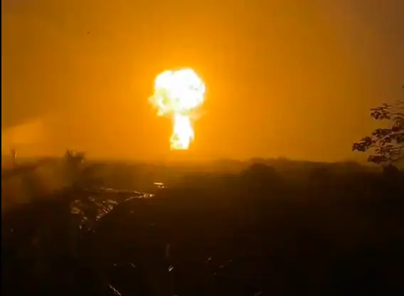 La erupción fue captada en varios videos ciudadanos. FOTO: Cortesía