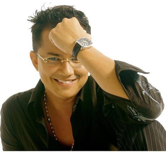 Charlie Zaa, cantante de boleros, es señalado por la Fiscalía como presunto testaferro del Bloque Tolima. Imagen tomada de, Colprensa. 