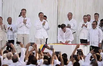 El acuerdo fue firmado en 2016 por el entonces presidente Juan Manuel Santos. Foto: Comisión de la Verdad.