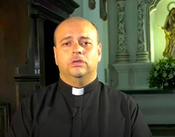 Con la limosna no alcanza: párroco saca la alcancía para arreglar los daños de la iglesia de la Veracruz