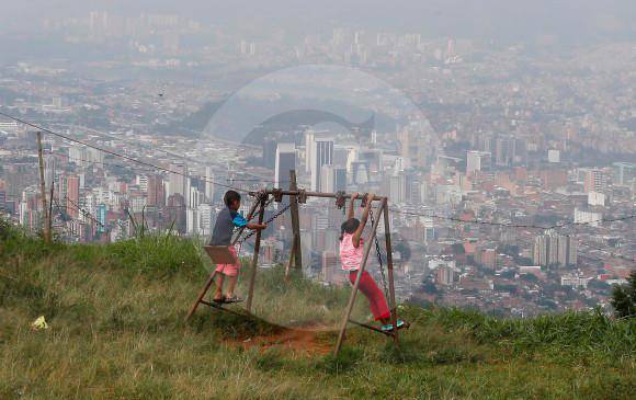 Según las cuentas del Dane, a 2021 se contabilizaban 19.621.330 personas en condición de pobreza monetaria en Colombia. FOTO MANUEL SALDARRIAGA
