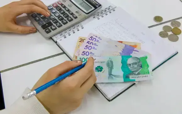 Medellín supera el promedio nacional en arrepentimiento financiero y presión económica al inicio de 2026. FOTO: EL COLOMBIANO