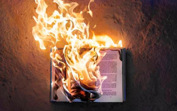  Imagen de referencia: quema de libros. 