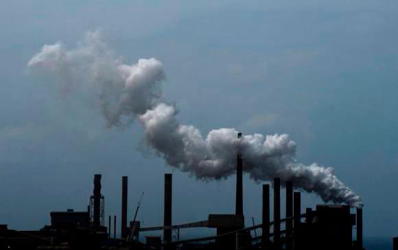 100 empresas colombianas intentarán reducir sus emisiones de gases de efecto invernadero. FOTO EFE