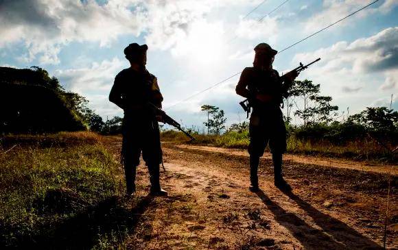 Pese a los esfuerzos del Gobierno Petro con la política de paz total, las disidencias de las Farc, el ELN y el Clan del Golfo se fortalecieron, evidenciando un retroceso del control estatal. FOTO: JULIO CÉSAR HERRERA-REFERENCIA 