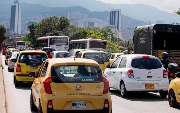De acuerdo con el Área Metropolitana, con el regreso del pico y placa se espera que los niveles de congestión vehicular disminuyan entre un 7 y un 10 %. FOTO JULIO CÉSAR HERRERA