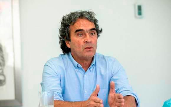 Sergio Fajardo contestó a Alejandro Gaviria diciéndole que unir a este sector político atacándolo no es la mejor manera. FOTO Camilo Suárez