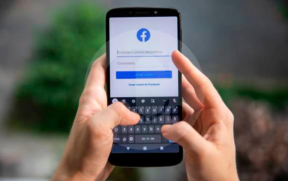 Las llamadas crecieron un 32% en Colombia por cuenta de la caída de Facebook, según análisis de Tigo. FOTO CARLOS VELÁSQUEZ
