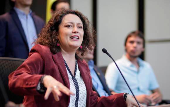 Angélica Lozano ha criticado con fuerza a los militantes de su partido que han tenido acercamientos con el Pacto Histórico. Foto: Colprensa