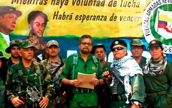 En agosto de 2019, el exjefe negociador de las Farc en los acuerdos de paz de La Habana y excabecilla, alias “Iván Márquez” reapareció en un video junto con otros excabecillas para anunciar que iniciarían “una nueva etapa de lucha” armada. FOTO: CORTESÍA.