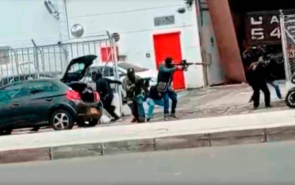 Aunque inicialmente se habló de que el robo fue frustrado, la Fiscalía confirmó que los presuntos delincuentes lograron llevarse 3.148 gramos de oro sin procesar avaluado en $550 millones. FOTO CORTESÍA 