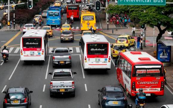 El permiso especial de circulación comenzó a operar este lunes. FOTO: MANUEL SALDARRIAGA