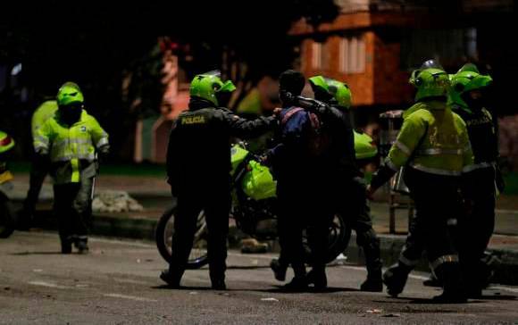Las autoridades reportaron desmanes en distintos puntos de Bogotá. FOTO Colprensa