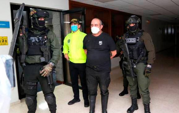 Después de ser detenido en el Urabá, el pasado 23 de octubre, las autoridades trasladaron a Otoniel a Bogotá. Foto: Cortesía de la Policía Nacional