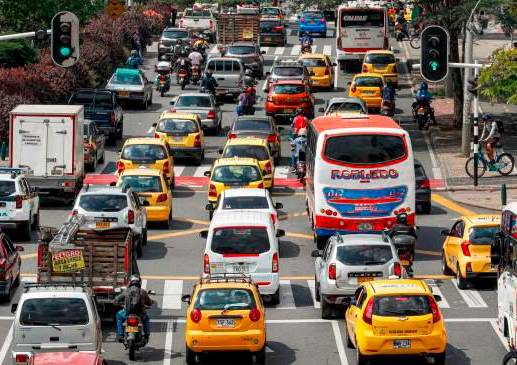 La intención del pico y placa es disminuir la congestión y mejorar la calidad del aire. <b>FOTO ARCHIVO</b>