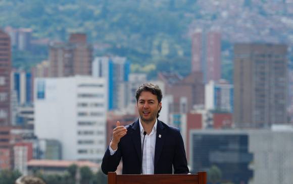 Daniel Quintero Calle, alcalde de Medellín, anunció medidas especiales e inversión en la ciudad. FOTO MANUEL SALDARRIAGA