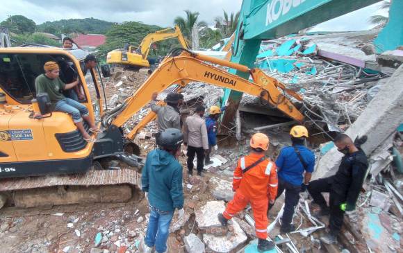 Terremoto en Indonesia deja un saldo de 34 muertos y 600 heridos