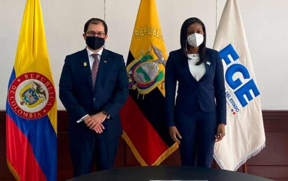 El fiscal Francisco Barbosa viajó a Ecuador para entregar pruebas sobre la supuesta financiación por parte del Eln a la campaña de Andrés David Arauz. FOTO @FiscaliaCol