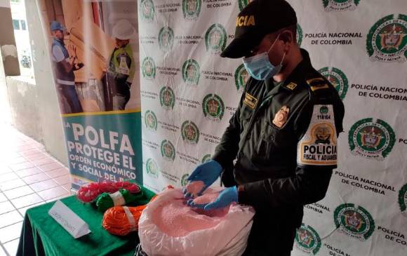 Se investiga cuál sería el grupo criminal que envió y esperaba recibir el material. FOTO: Cortesía Policía Metropolitana del Valle de Aburrá.