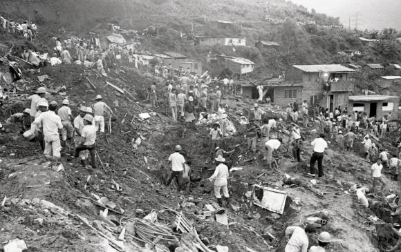 En 1987, la tragedia de Villatina cobró casi 500 víctimas por un derrumbe que sepultó a viviendas del sector. FOTO Hervasquez