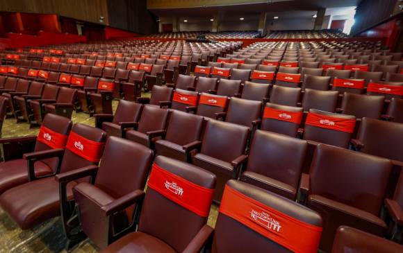 El Teatro Pablo Tobón recibirá a unas 300 personas al interior de su sala. Foto: Manuel Saldarriaga