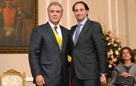 El presidente Iván Duque le dio su voto de confianza a José Manuel Restrepo para liderar el equipo económico. Foto Colprensa