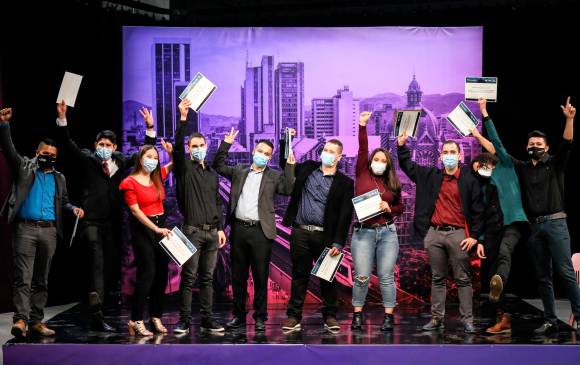 Ganadores de la 15° versión de los premios Medellín Investiga realizada en 2020. FOTO: Cortesía Sapiencia.