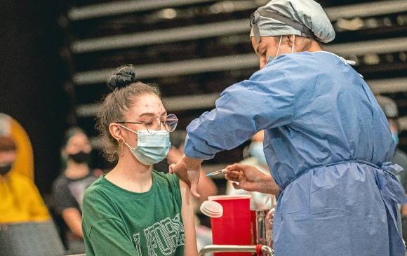 Después del incumplimiento de Moderna, se prometieron 1,5 millones de dosis para la próxima semana. FOTO Camilo Suárez