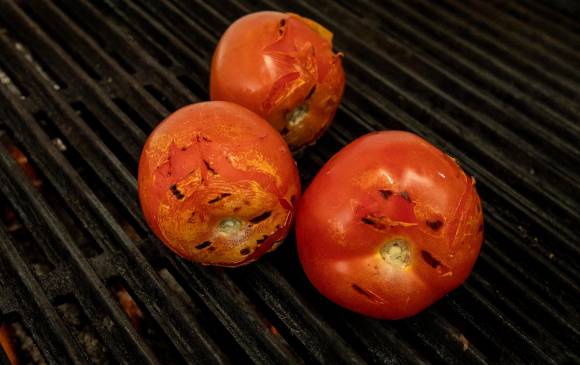 Este es el proceso de los tomates para hacer la salsa. FOTO Jaime Pérez.
