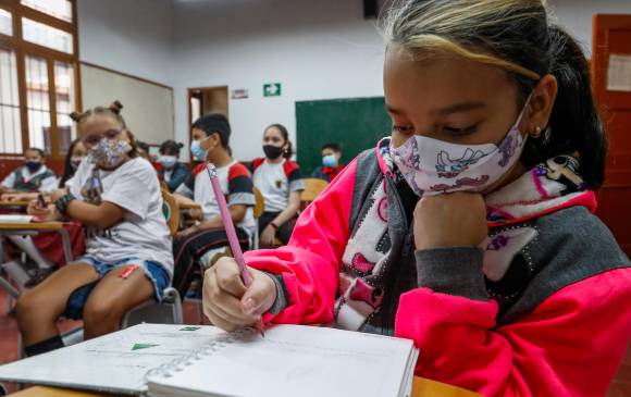 A corte del viernes pasado, 20,1% de los niños de 3 a 11 años ya contaba con su esquema de vacunación contra la covid completo y 49,1% tenía su primera dosis o dosis única en el departamento, según la Secretaría de Salud. FOTO MANUEL SALDARRIAGA