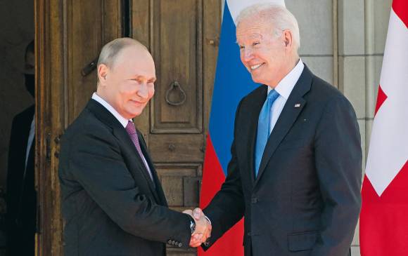 Ginebra recibió la primera cumbre entre Joe Biden y Vladimir Putin. La ciudad ya había sido sede de otras reuniones similares, como la que en 1955 encontró a Dwight Eisenhower y Nikita Jrushchov en el marco de lo que era la Guerra Fría. FOTO AFP