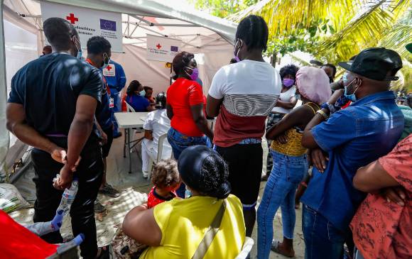 Son más de 20.000 migrantes que se encuentran en Necoclí buscando la opción de llegar hasta Panamá. Foto: Manuel Saldarriaga Quintero.