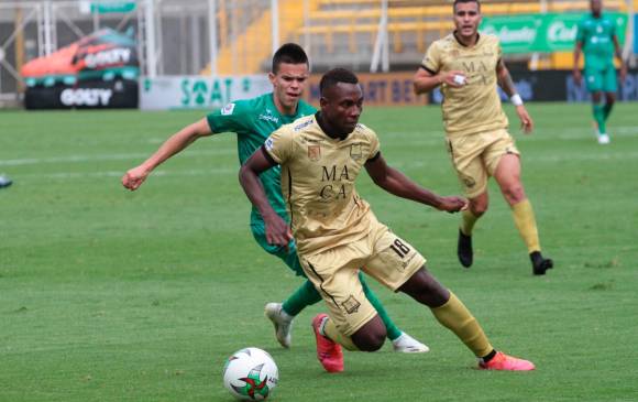 Álvaro Angulo, lateral de Águilas Doradas, quien hace parte de los 23 jugadores convocados por Reinaldo Rueda. FOTO DIMAYOR